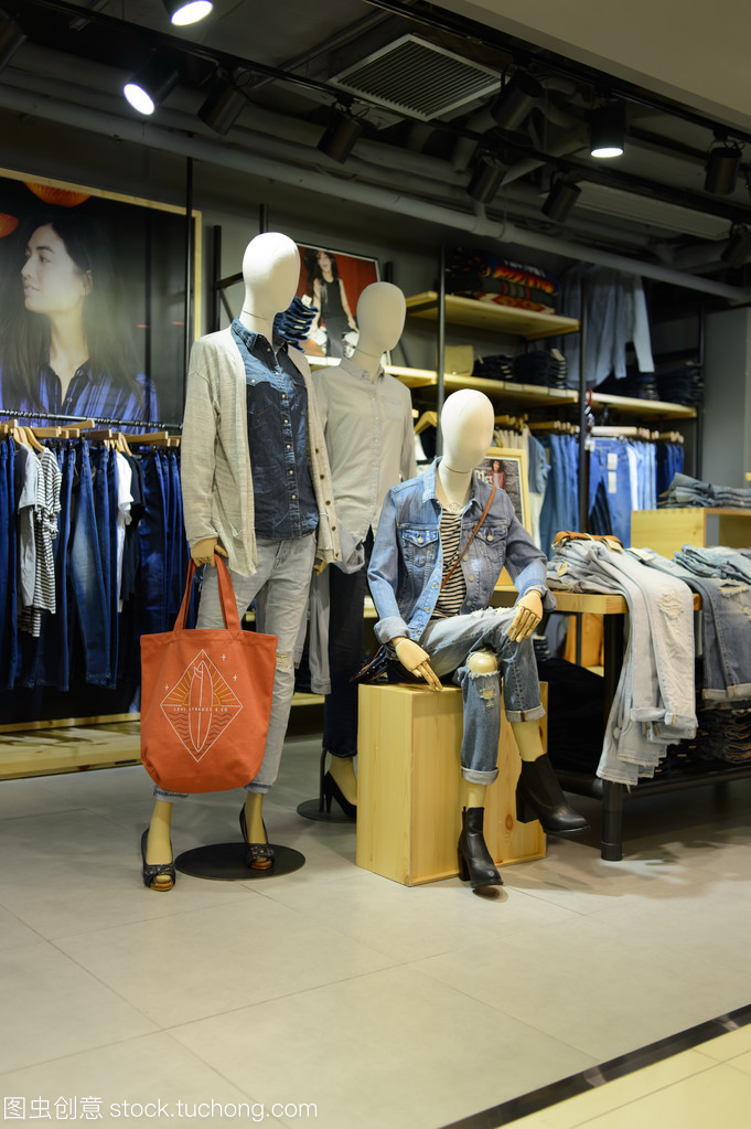 城市廣場購物中心室內